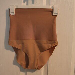 Women's tummy control undies